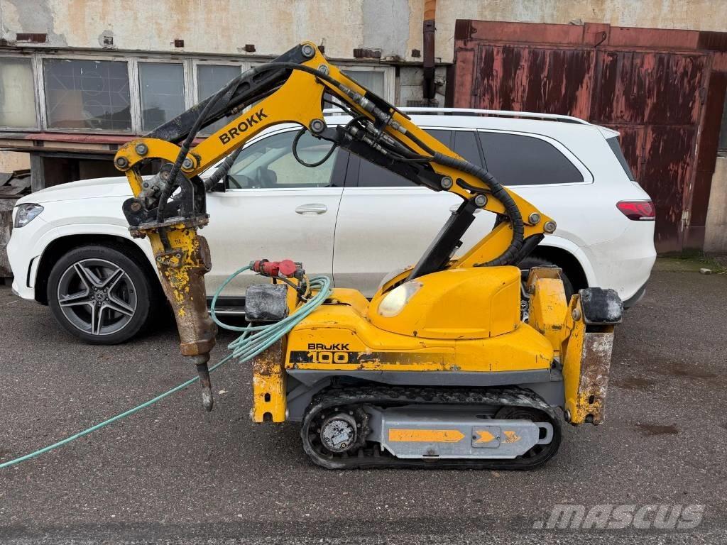 Brokk 100 Rivningsgrävare