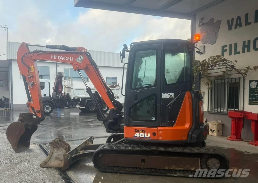Hitachi ZX 48 U Minigrävare < 7t