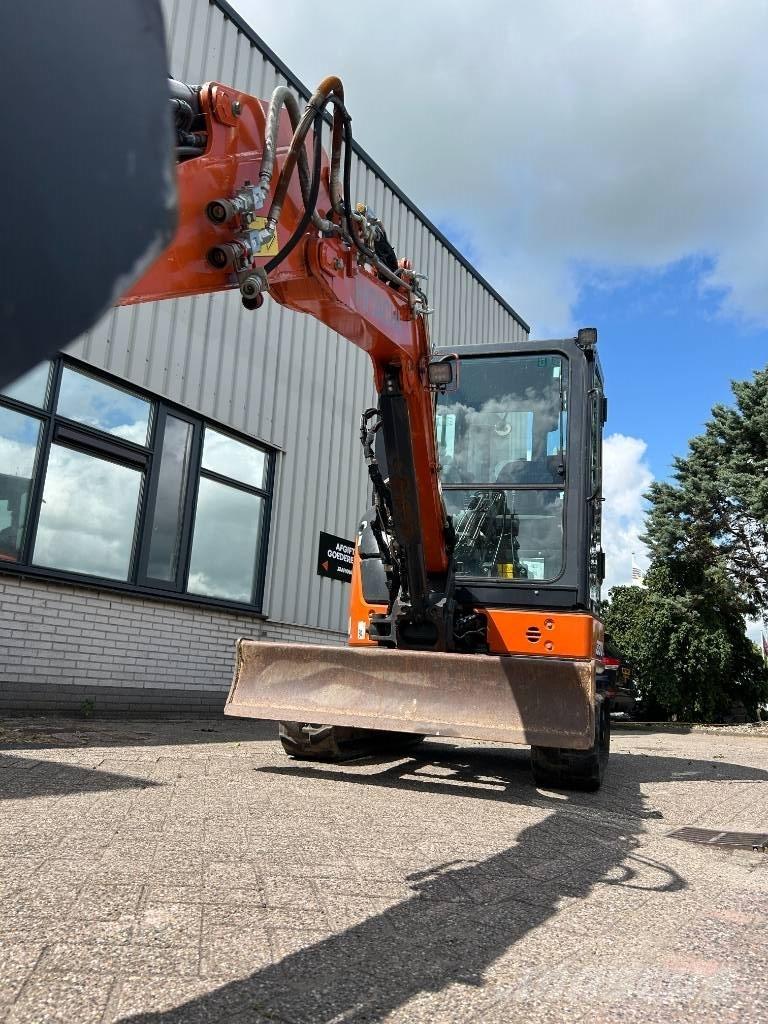 Hitachi ZX33U-6 Minigrävare < 7t