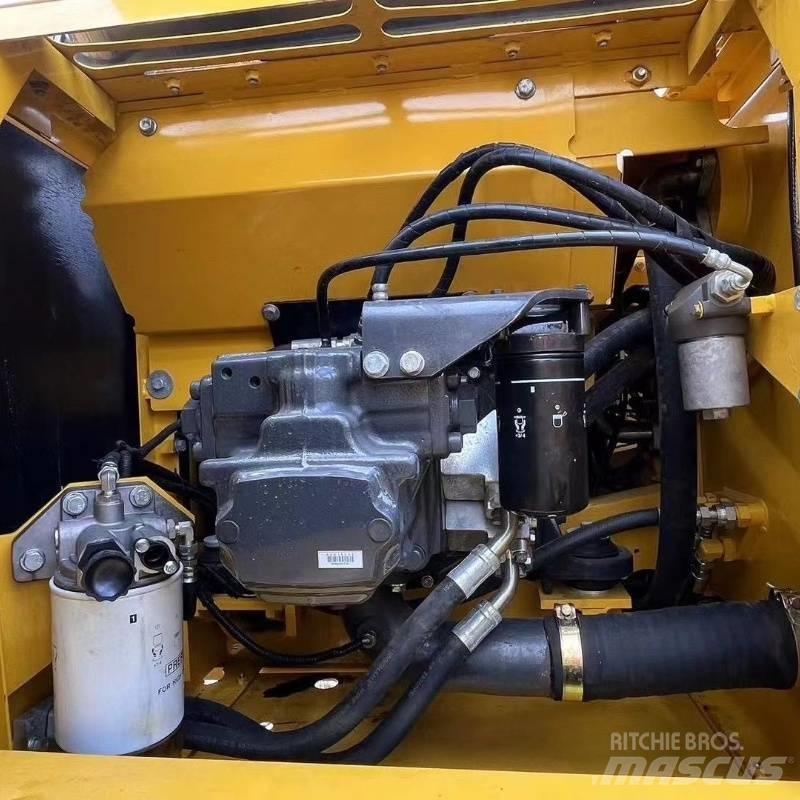 Komatsu PC 220 Bandgrävare