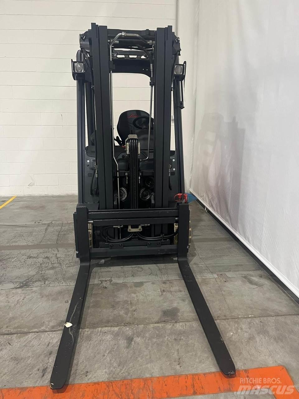 Linde E16C Elmotviktstruckar