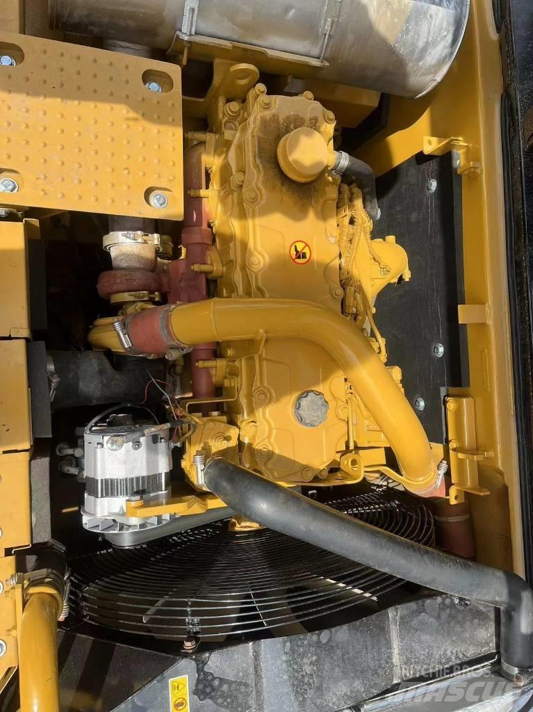 CAT 325d Bandgrävare