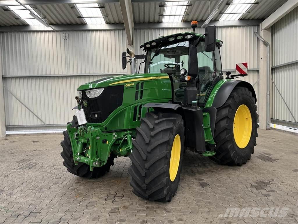 John Deere 6250R Traktorer