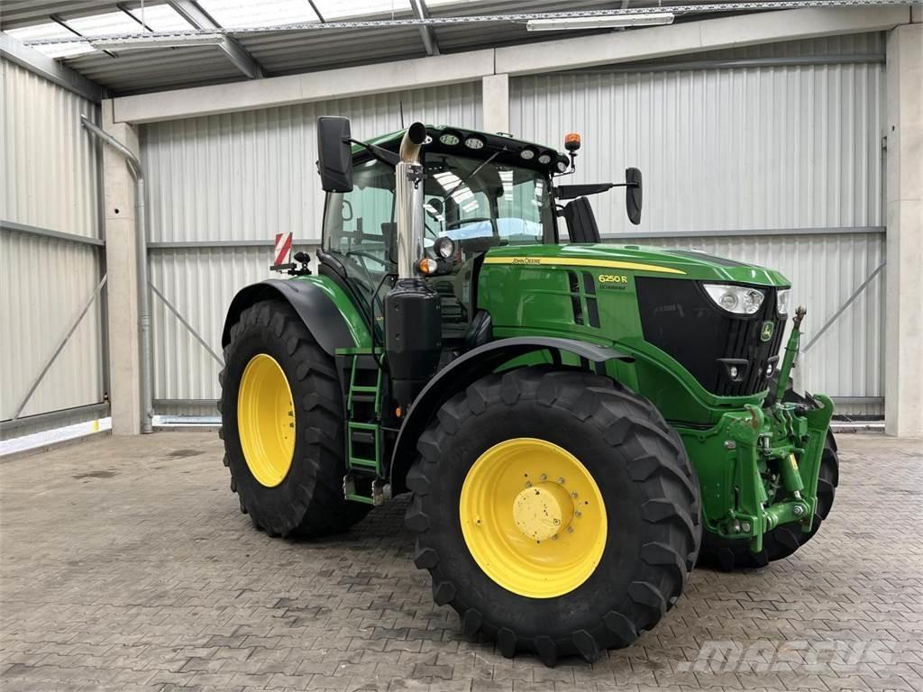 John Deere 6250R Traktorer