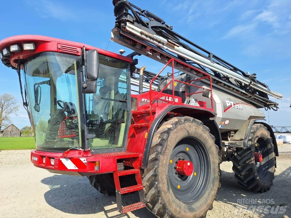 Horsch Leeb PT 230 Självgående sprutor