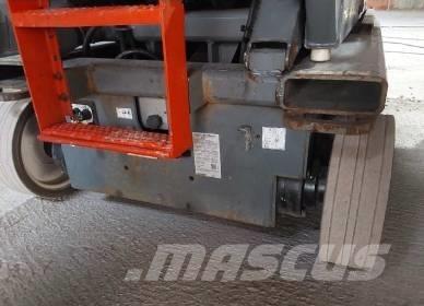 SkyJack SJ III 4726 Saxliftar