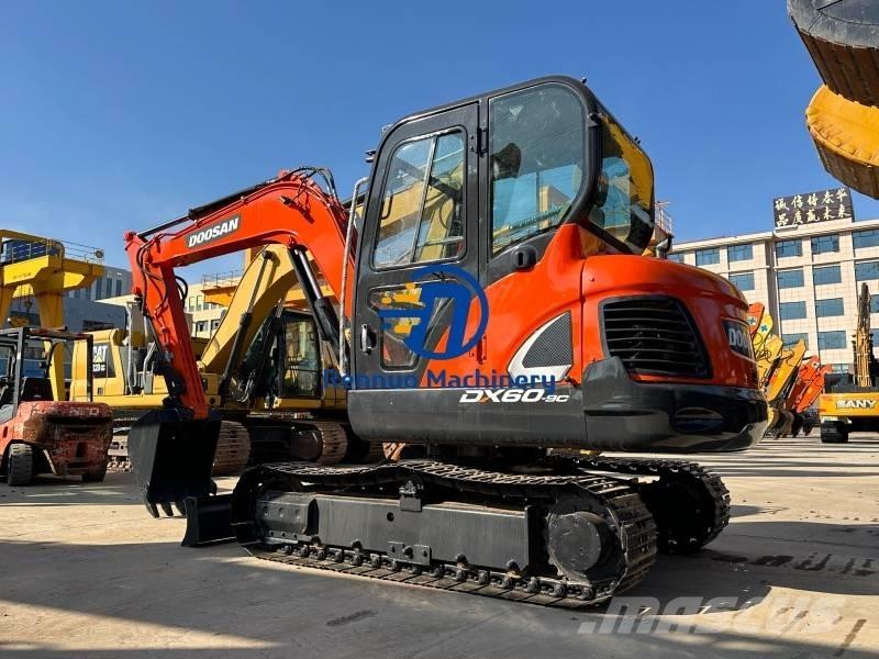 Doosan DX 60 Bandgrävare
