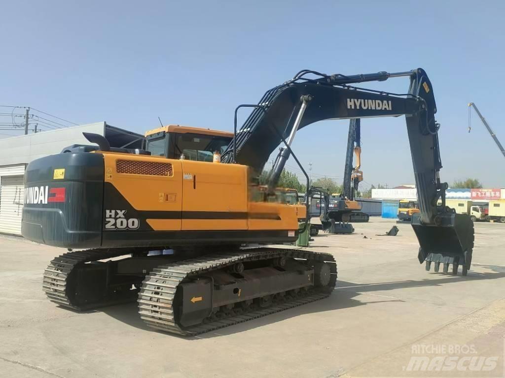 Hyundai HX 200 Bandgrävare