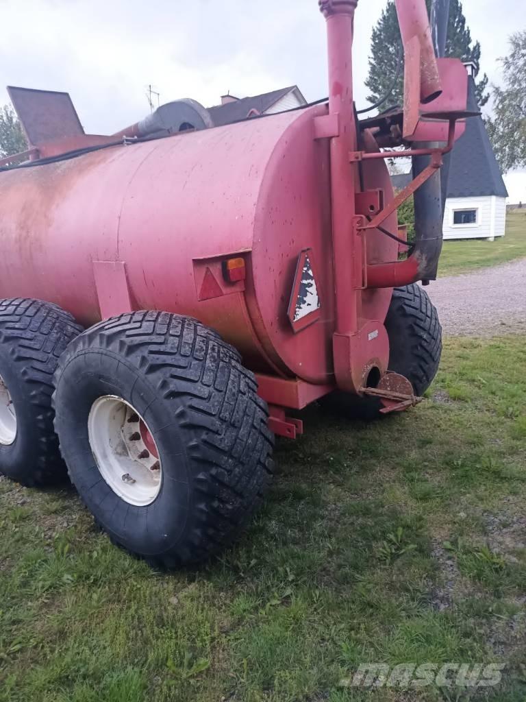 Matti 8000 Flytgödselspridare
