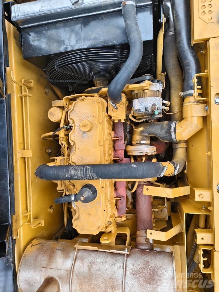 CAT 325 C Bandgrävare