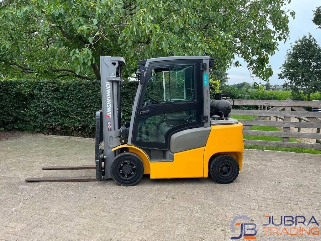 Jungheinrich TFG 425 Gasolmotviktstruckar