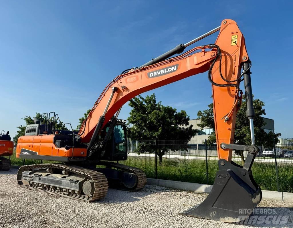 Doosan DX 380 LC-5 Bandgrävare