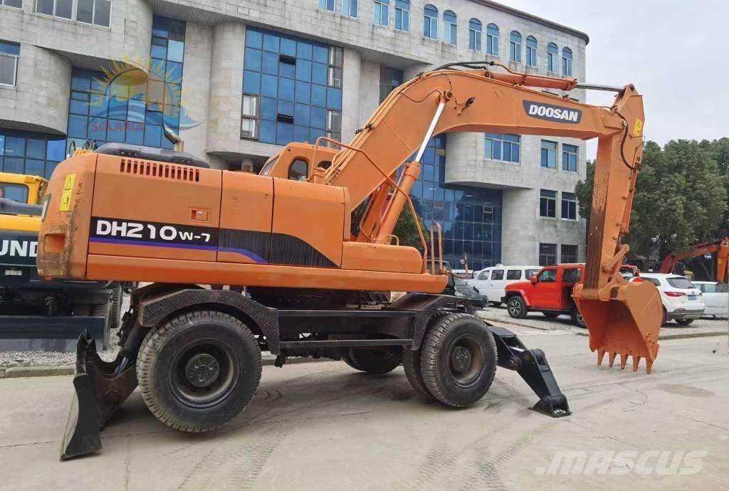 Doosan DH 210 W-7 Hjulgrävare
