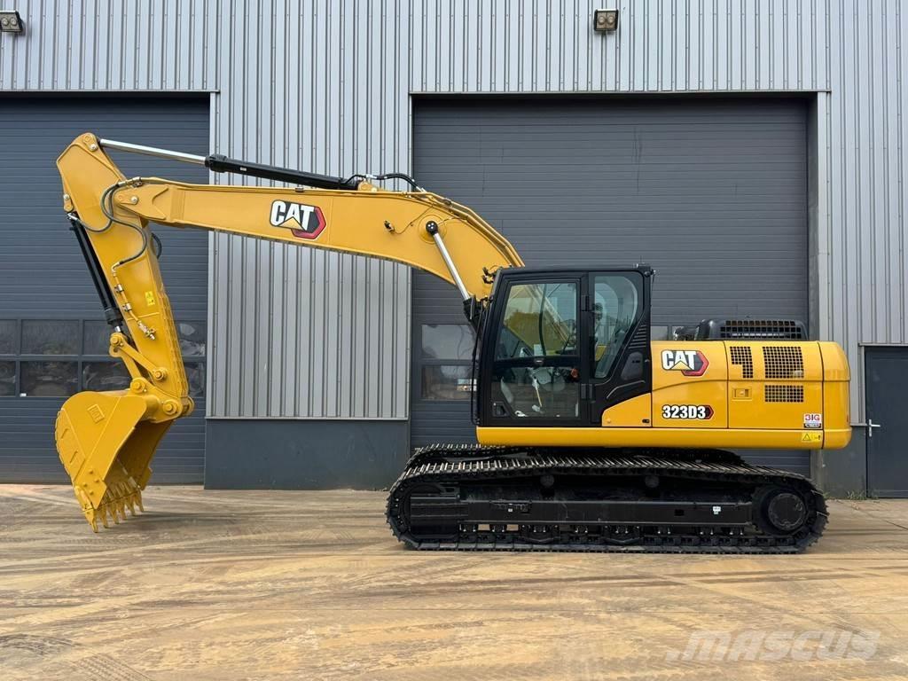 CAT 323D3 Bandgrävare