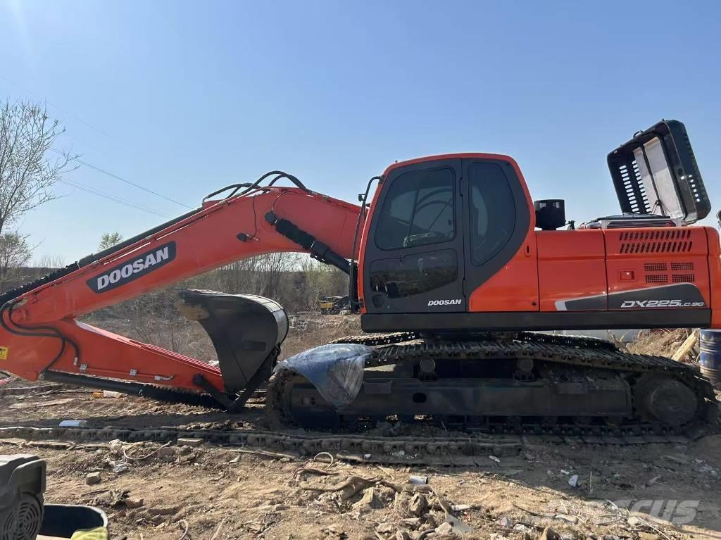 Doosan DX225LC-9C Bandgrävare