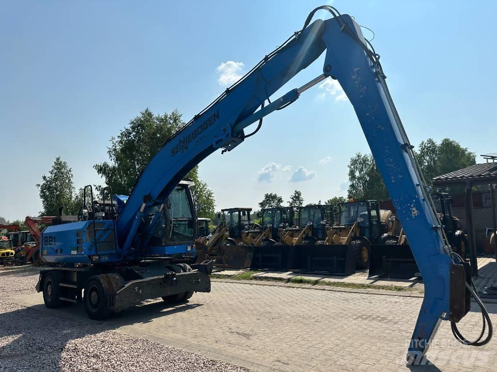 Sennebogen M 821 Avfalls / industri hantering