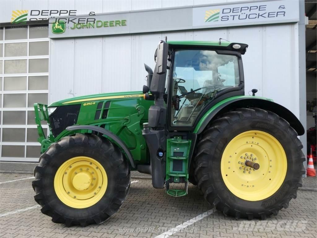 John Deere 6250R Traktorer