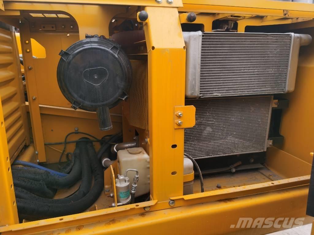 Komatsu PC220-7 Bandgrävare