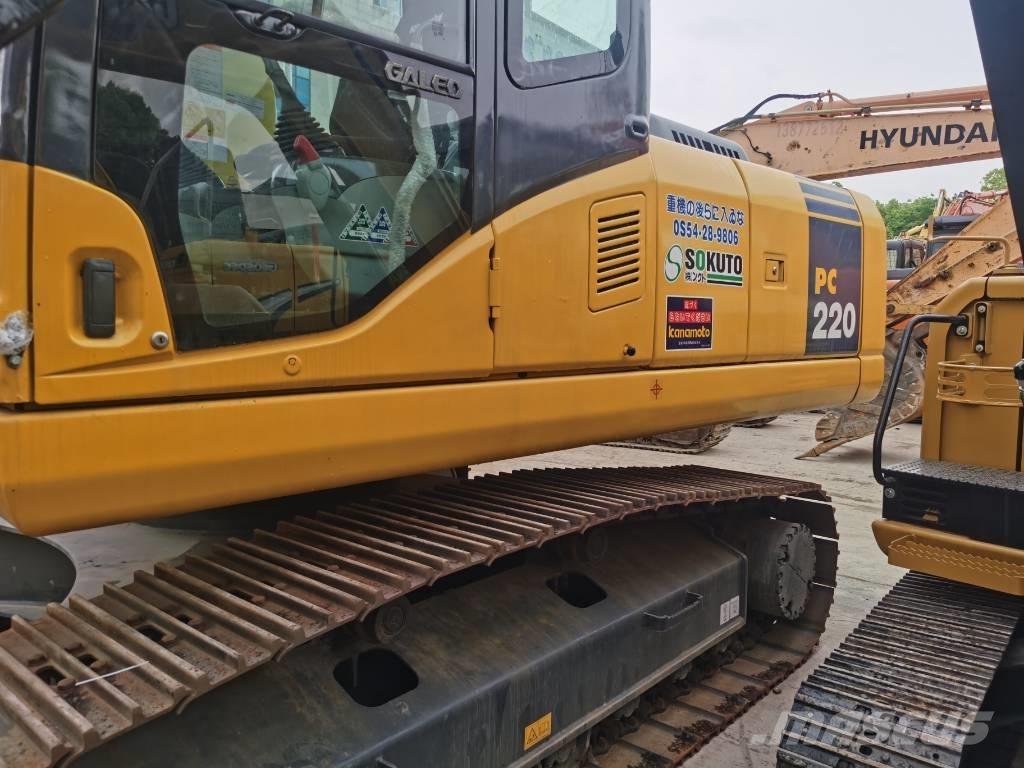 Komatsu PC220-7 Bandgrävare