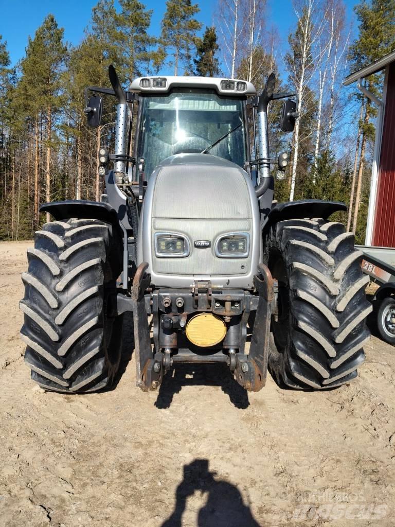 Valtra T130 Hi-Tek Traktorer