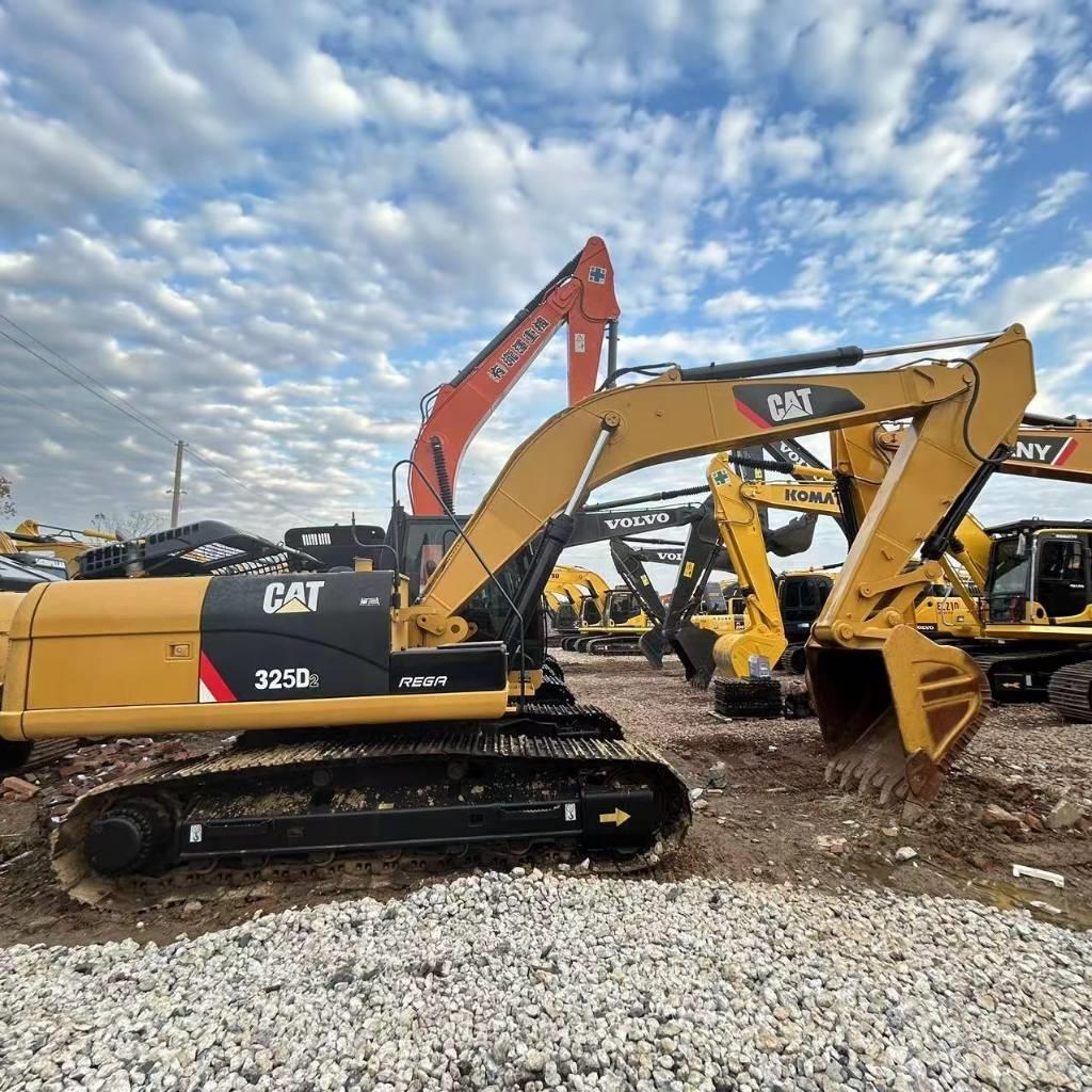 CAT 325 D Bandgrävare