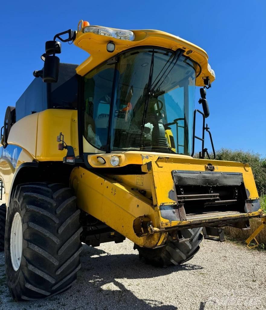 New Holland CX 760 Skördetröskor