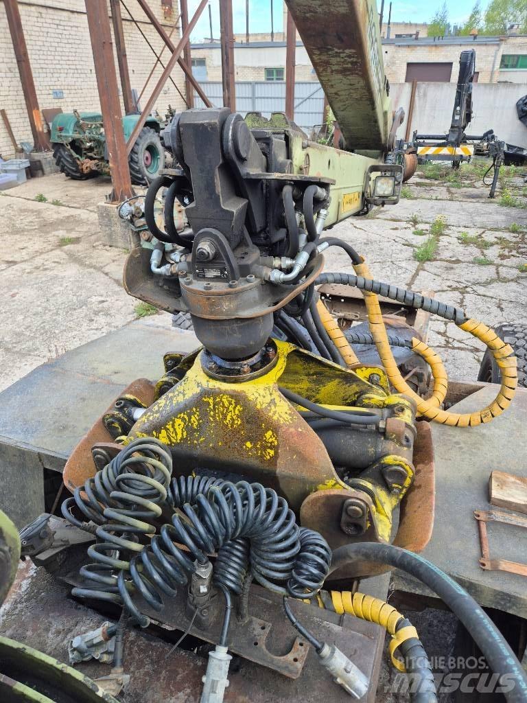 Loglift 82S Skogskranar
