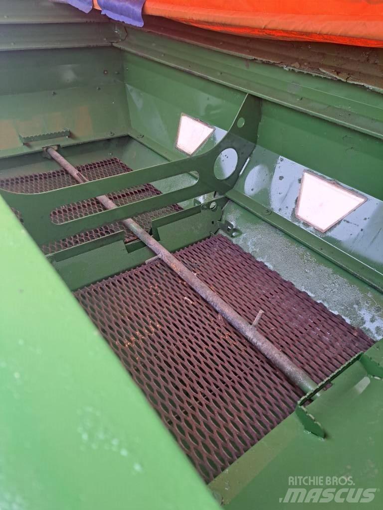 Amazone ZA-M 3000 Mineralgödselspridare