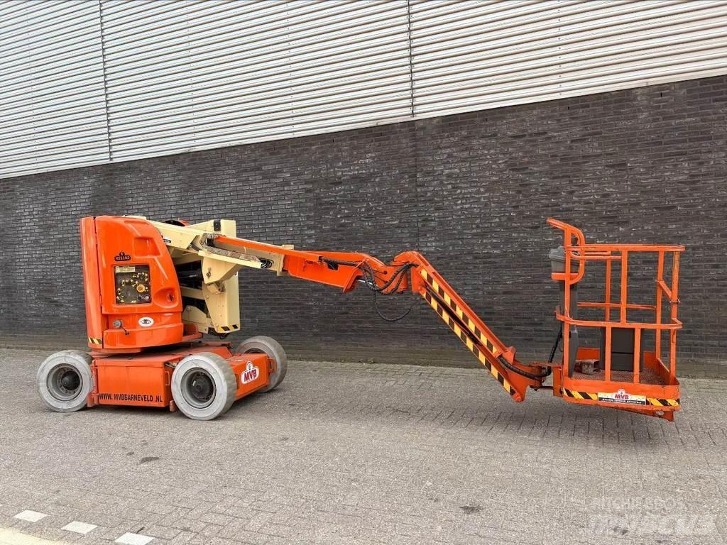 JLG E300AJP Bomliftar