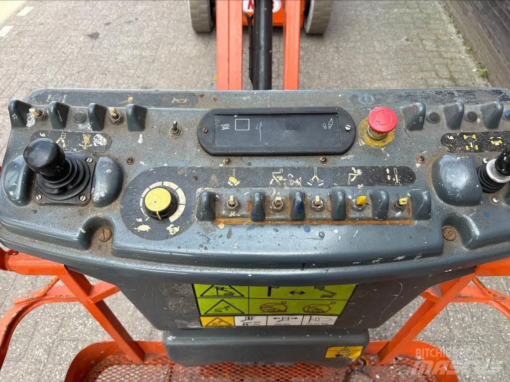JLG E300AJP Bomliftar