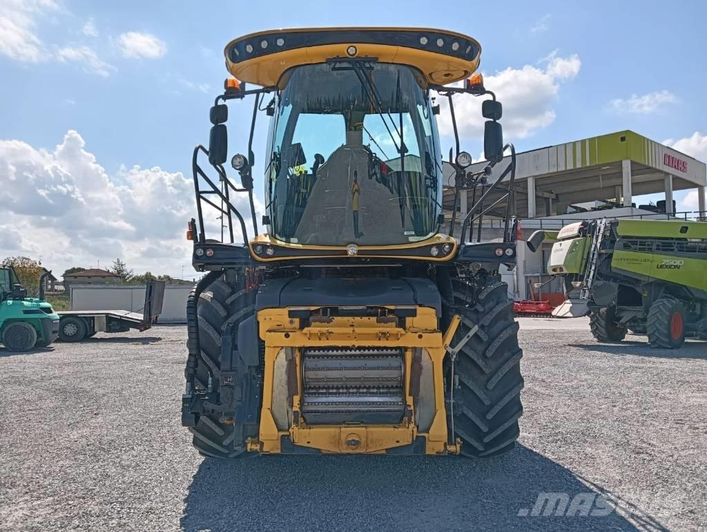 New Holland FR 650 Självgående fälthackar