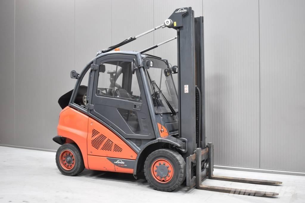 Linde H 40 T - 02 Gasolmotviktstruckar