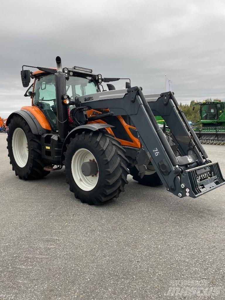 Valtra T 174 Traktorer