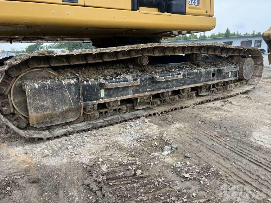 CAT 323 GC Bandgrävare
