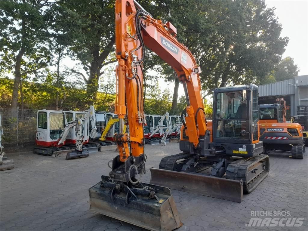 Doosan DX85R-3 Midigrävmaskiner 7t - 12t