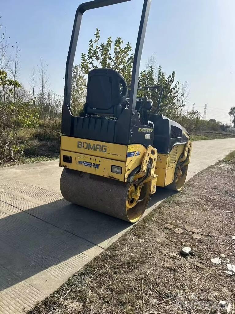 Bomag BW 100 AD Tvåvalsvältar
