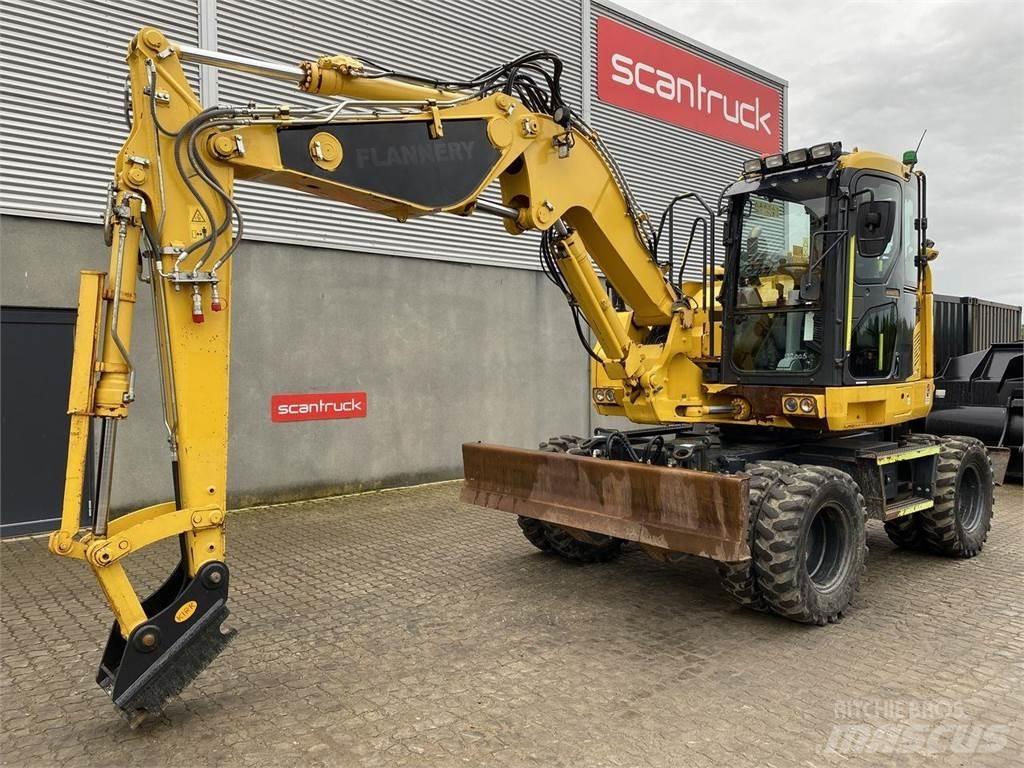 Komatsu PW118MR-11 Hjulgrävare