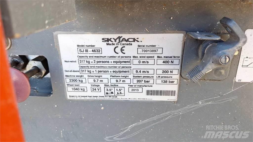 SkyJack SJIII4632 Saxliftar