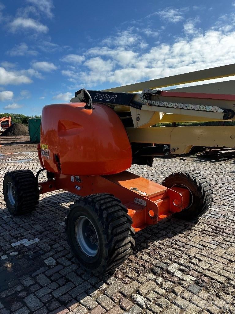 JLG 450 AJ II Bomliftar