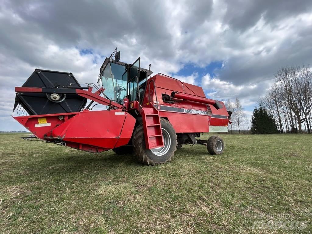 Dronningborg D4500 Skördetröskor