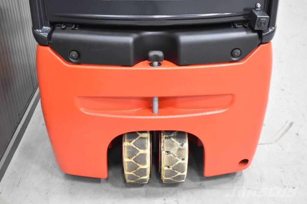 Linde E 12 - 01 Elmotviktstruckar