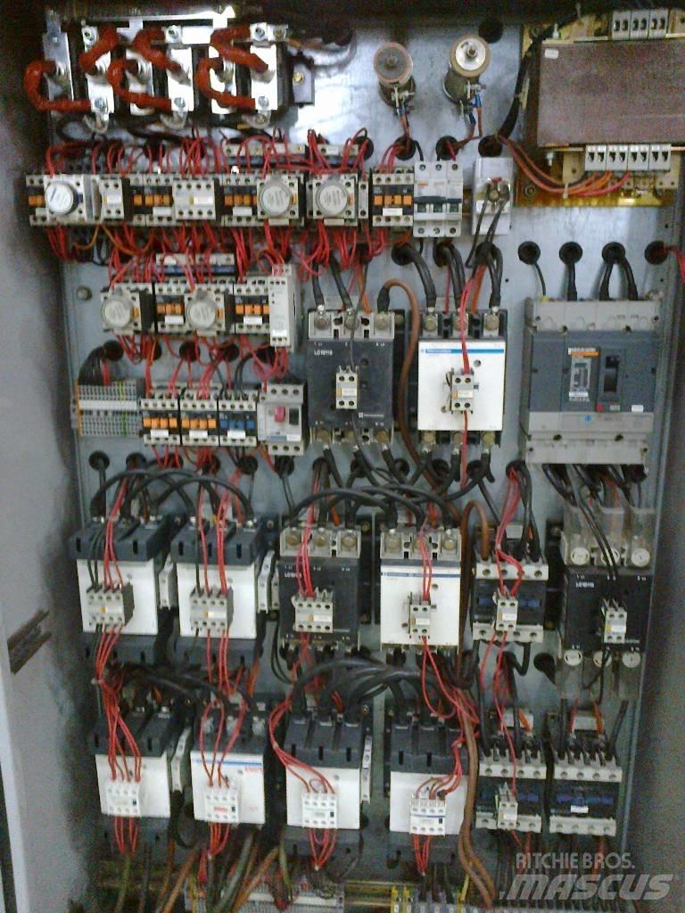 Potain MD 345 L12 Byggkranar