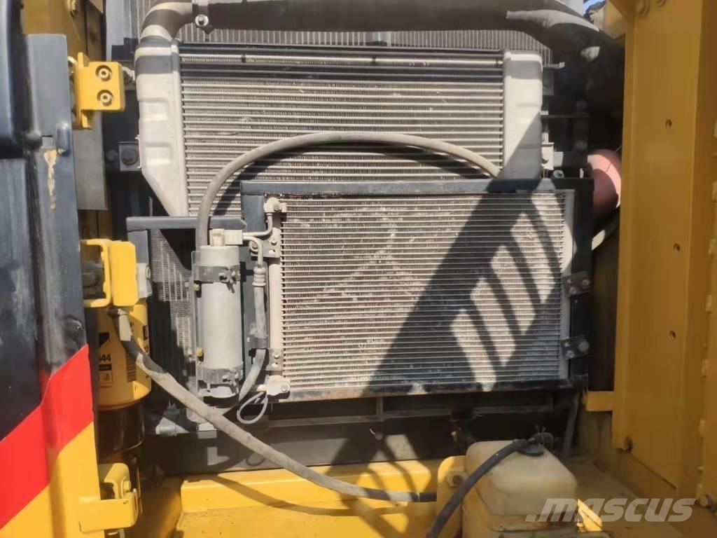 CAT 320 B Bandgrävare