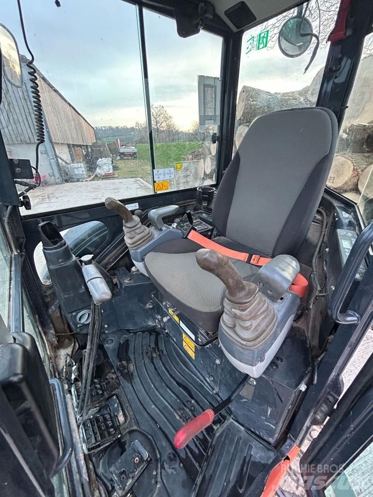 Hitachi ZX 26 U-6 Minigrävare < 7t