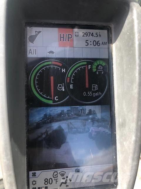 DEERE 245G LC Bandgrävare