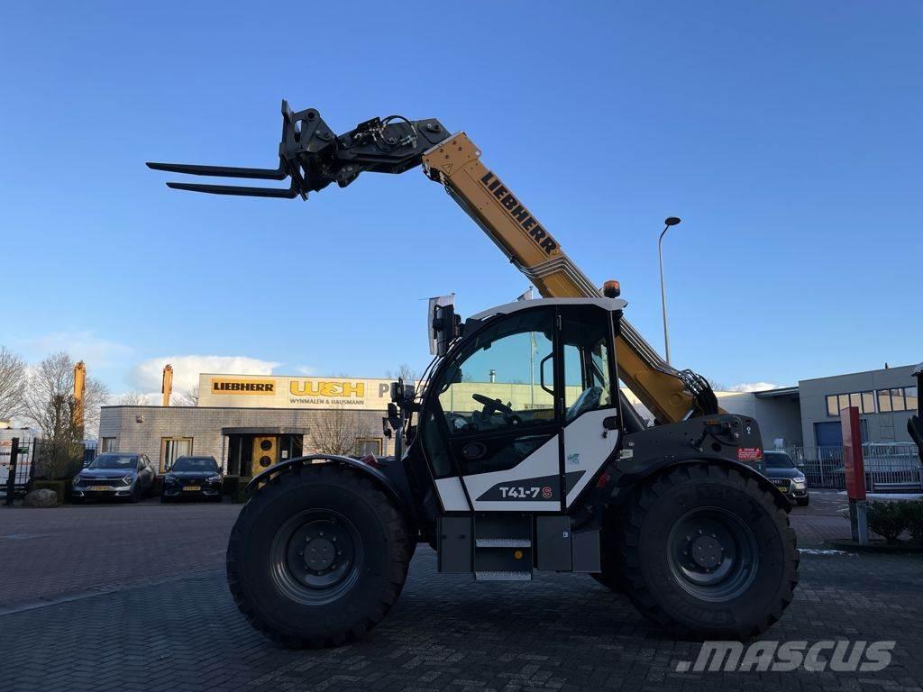 Liebherr T41-7 Teleskoplastare
