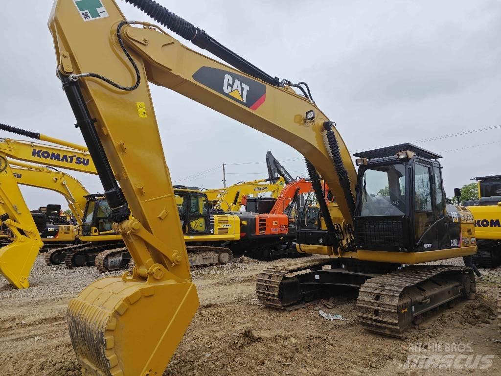 CAT CAT320d Midigrävmaskiner 7t - 12t