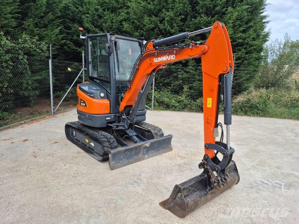 Sunward SWE 25 UF Minigrävare < 7t