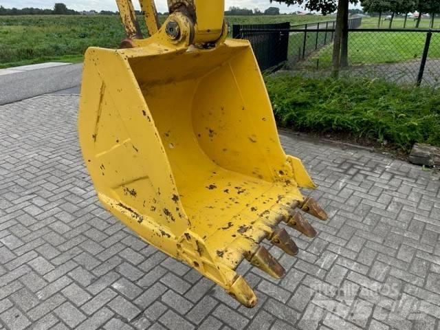 Komatsu PC60-5 Bandgrävare