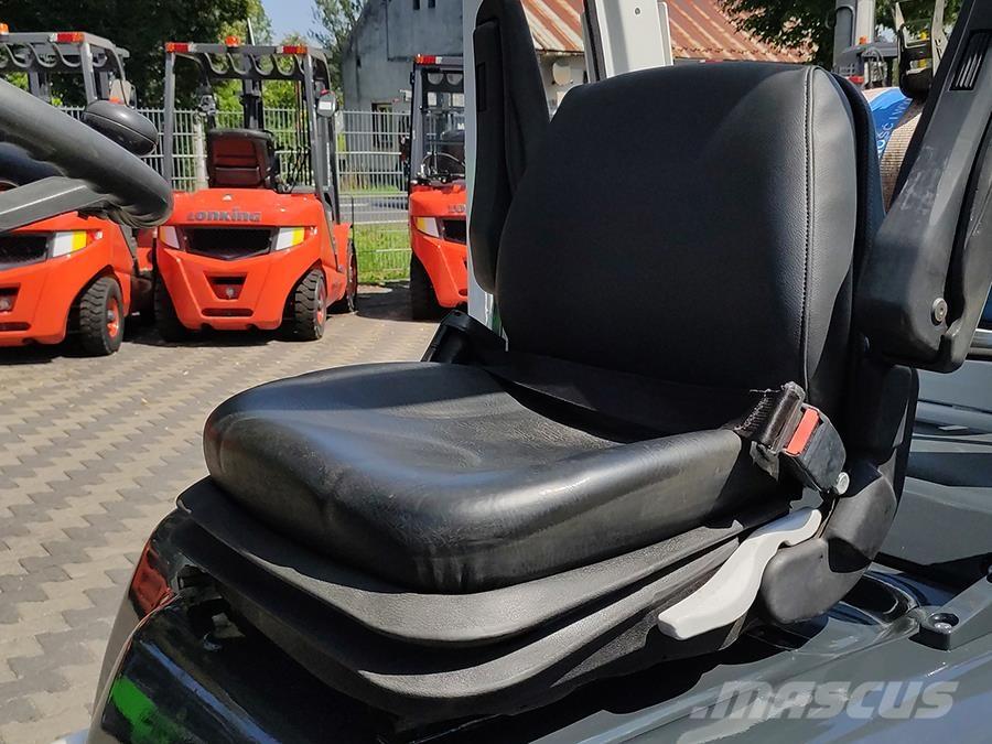 Nissan U1D2A25LH Gasolmotviktstruckar